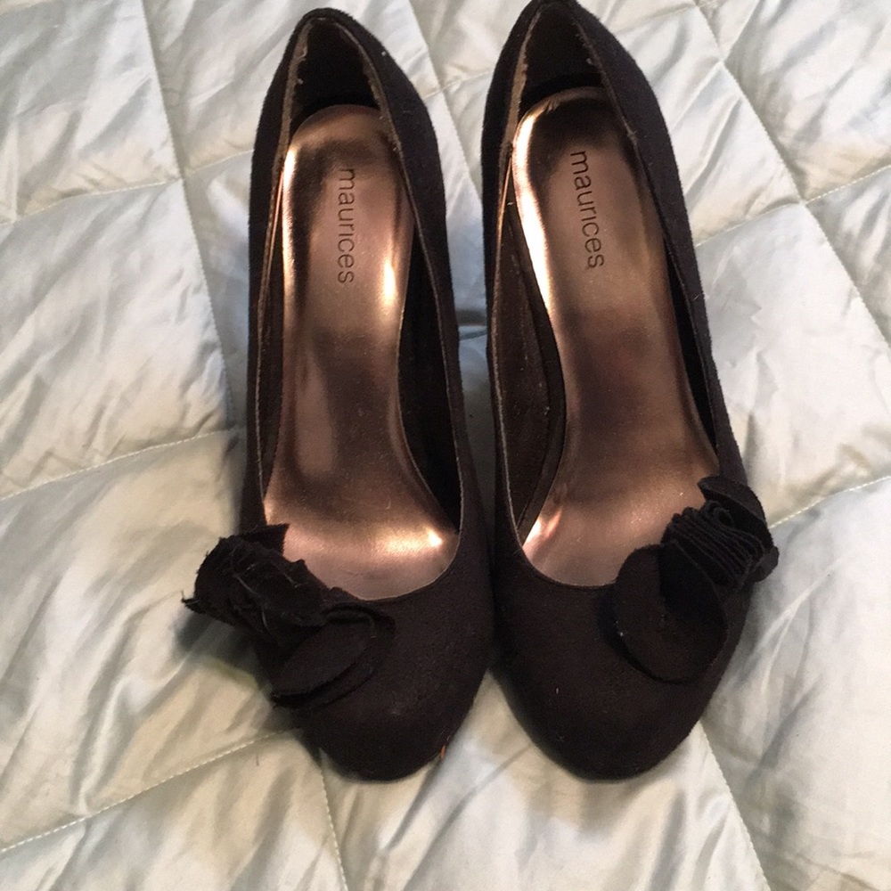 Size 8 felt formal heels